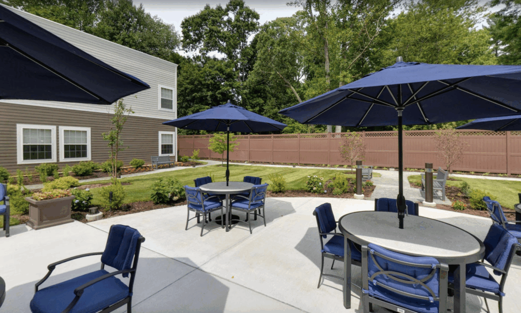 14 Photo Briarcliff Manor Courtyard 2 1