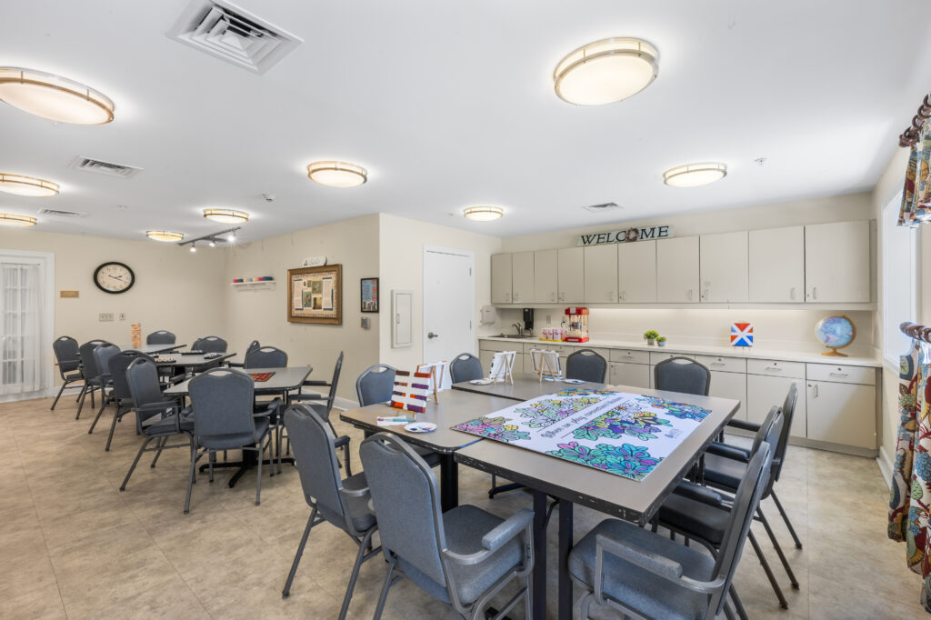 012 HV Activity Room Arts Crafts 081