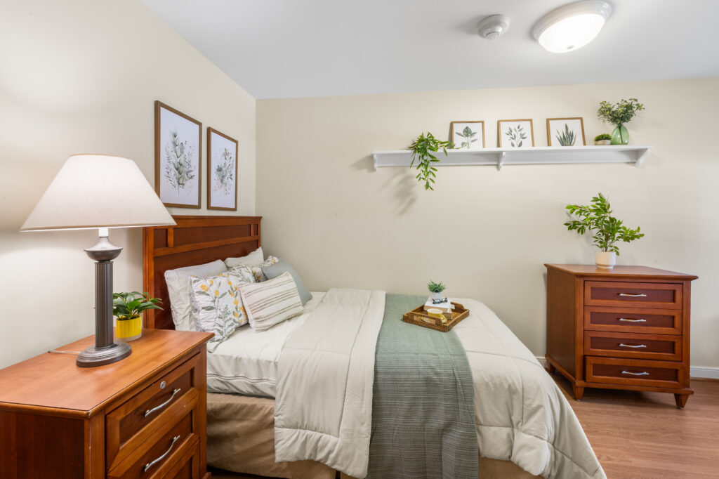 019 HV Model Suite Bedroom 045