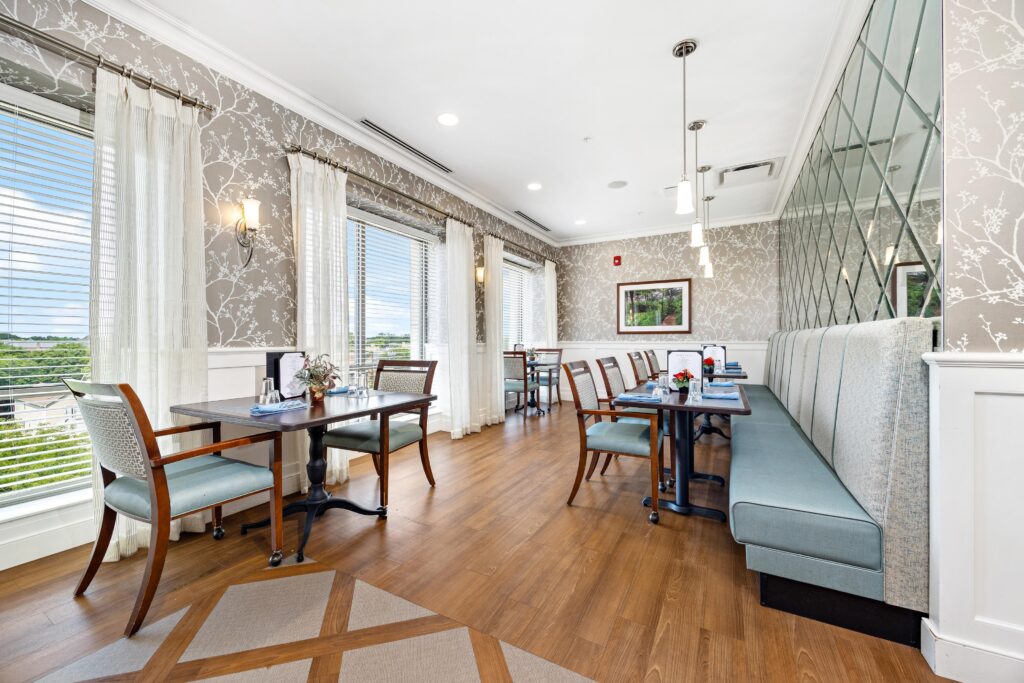 006 Lakeview AL Dining Room web 13