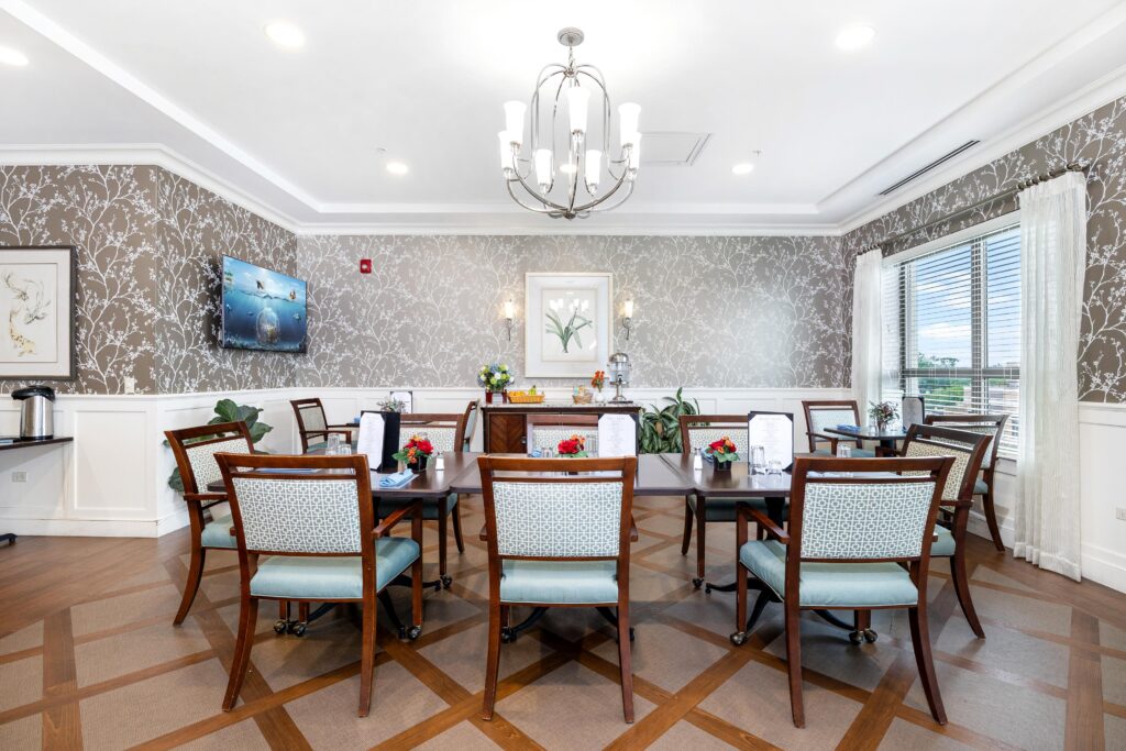 007 Lakeview AL Dining Room web 11