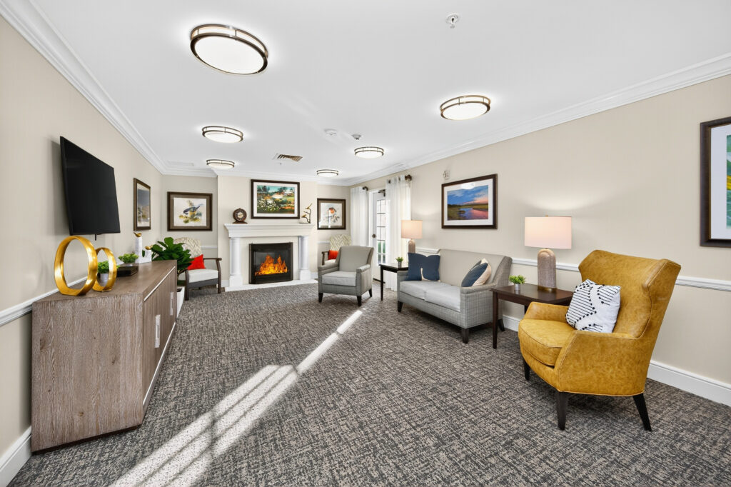 8 Mason 1 living room