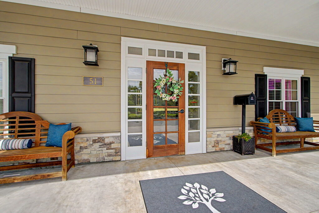 005 Exterior Entrance