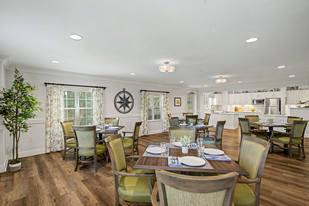 009 Dining Room 1