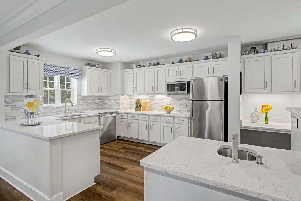 011 Kitchenette