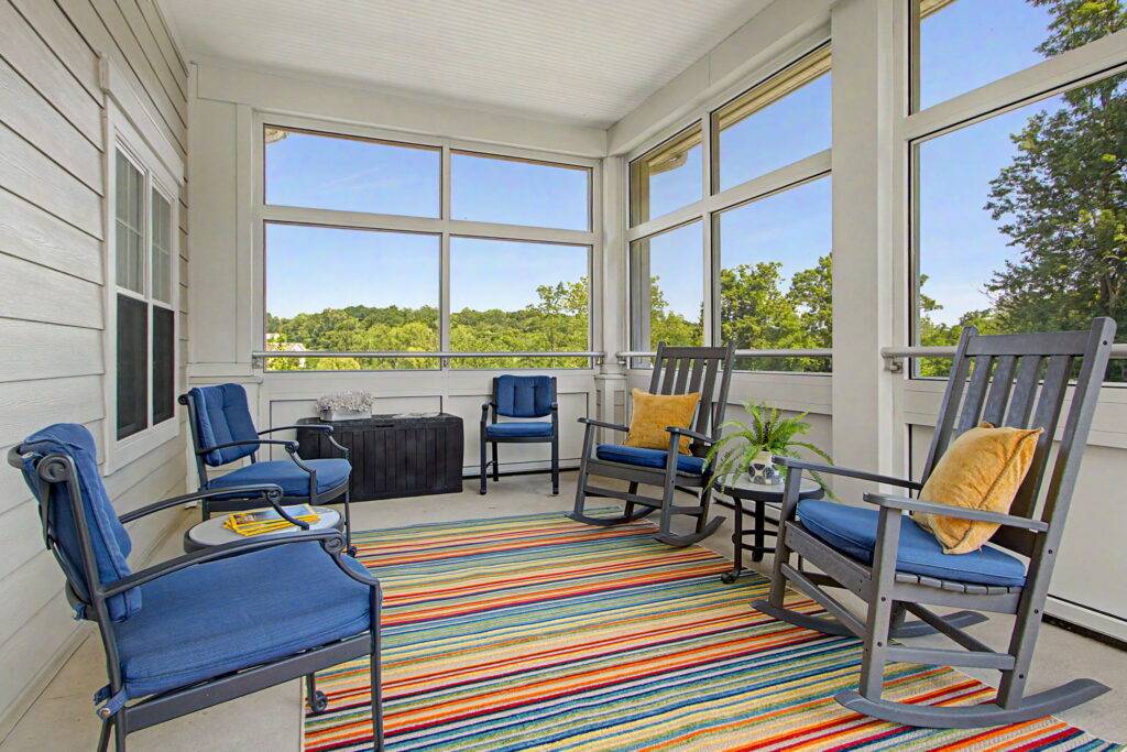 018 Covered Porch